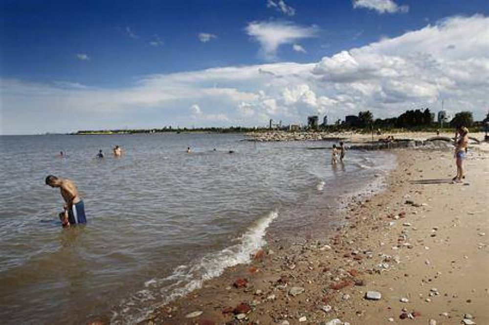 Se mira y no se toca: el riesgo de ba�arse en un r�o contaminado