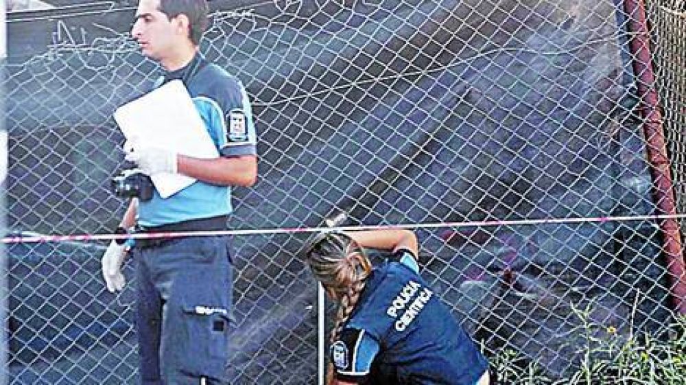 Se enfrentan dos bandas y muere un nene de 4 a�os