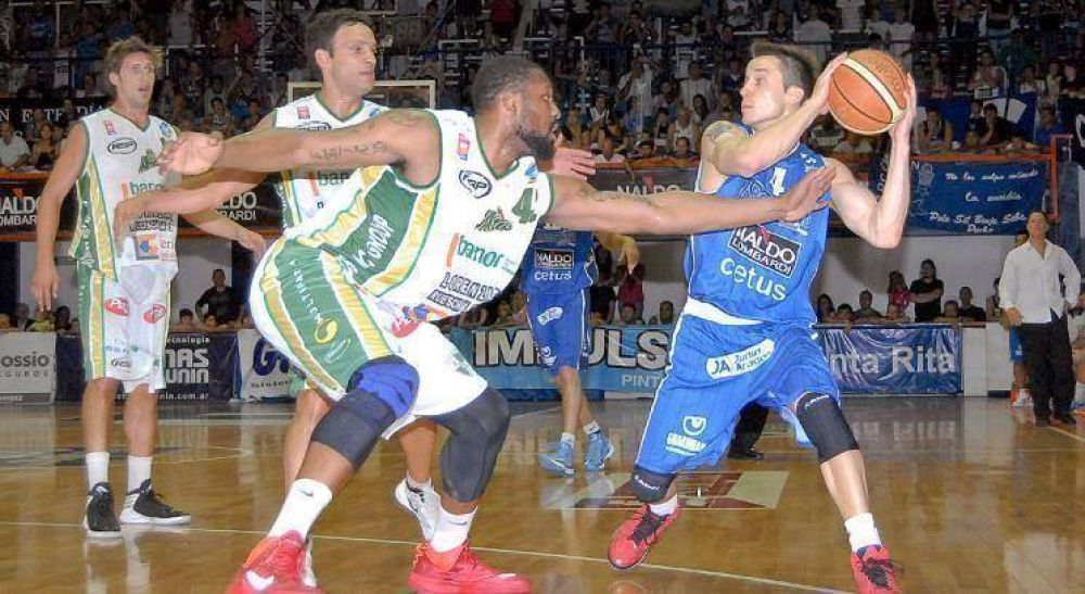 Liga Nacional de B�squet: Argentino de Jun�n se aprovech� de Atenas y lo gole�