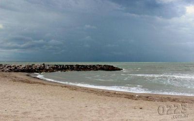 Balnearios: �va o no va el pararrayos?