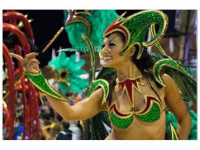 Carnavales de Gualeguaych� y Santa Elena fueron m�s fuertes que las tormentas