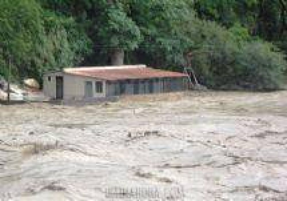 Nuevo peligro de desborde del R�o Pilcomayo: Comunidades salte�as son resguardadas