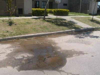 Lomas de Taf�: cloacas colapsadas y rotura de carteles nomencladores