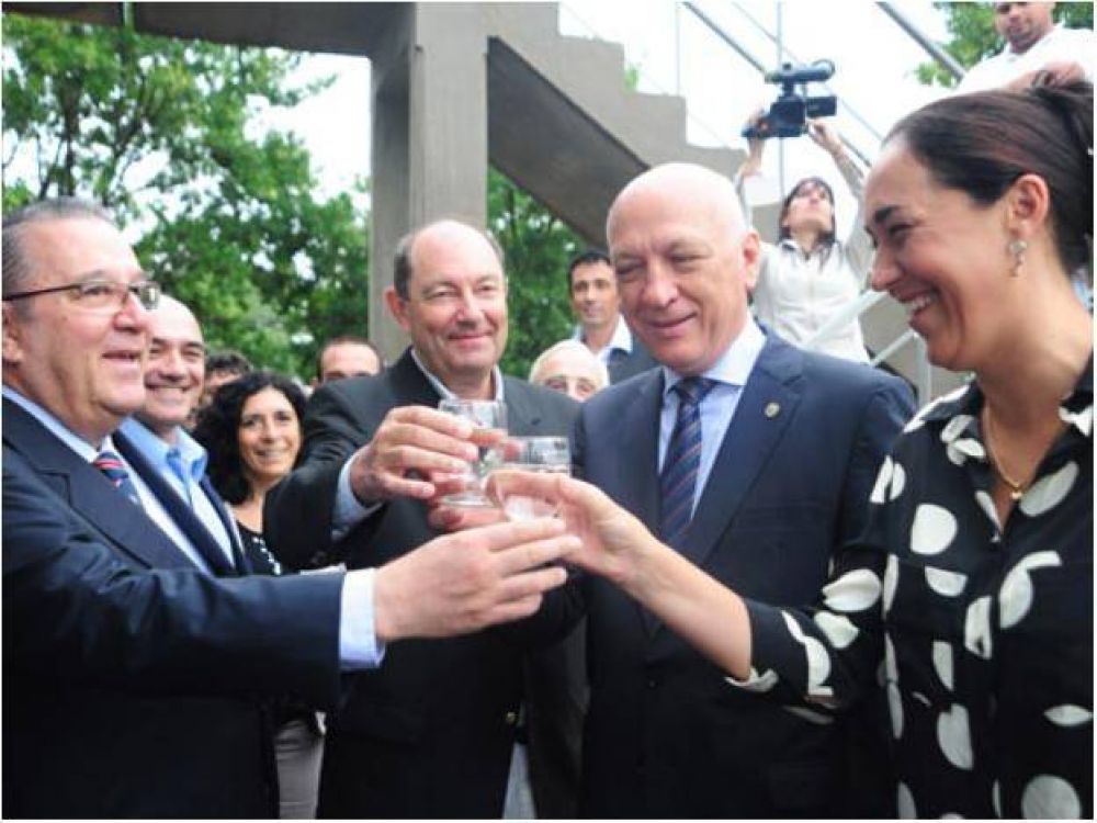 Bonfatti inaugur� la planta potabilizadora de Granadero Baigorria