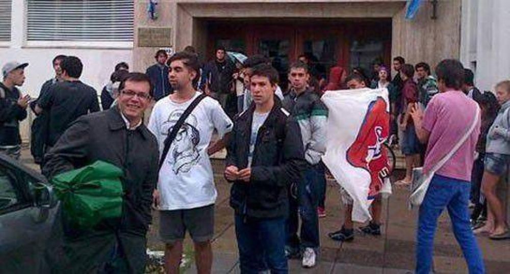 Tarifa del transporte: estudiantes se manifestaron