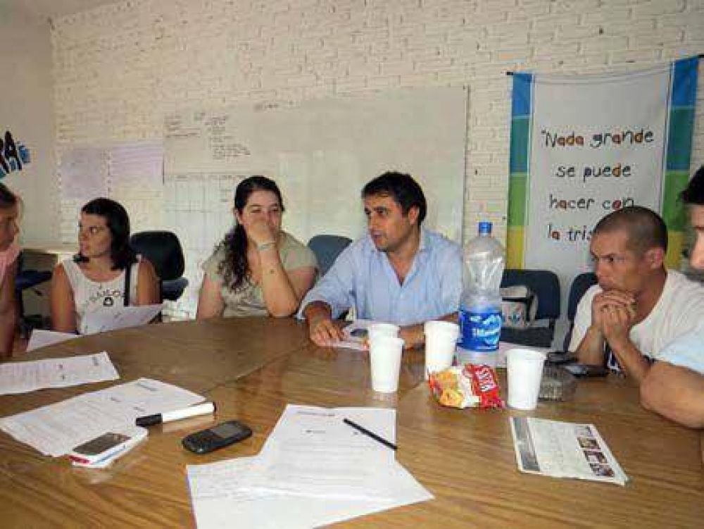 Reuni�n de La Campora por Progresar