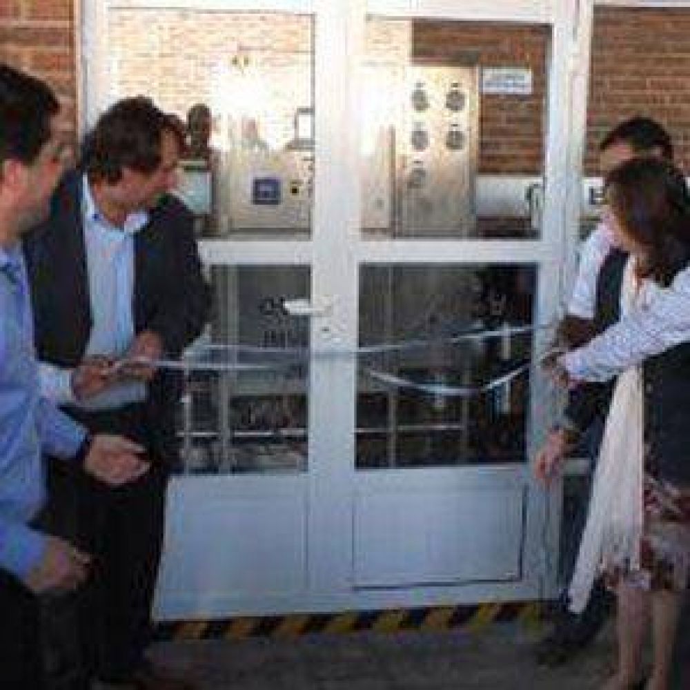 Los cortes en el suministro de agua exaspera �nimos en Carlos Tejedor