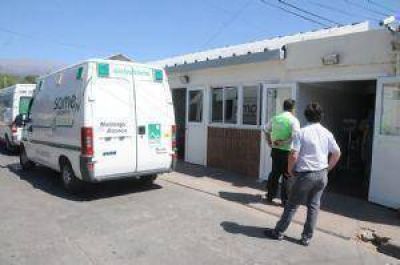 Intent� evitar que le lleven el auto y lo apu�alaron en la cara
