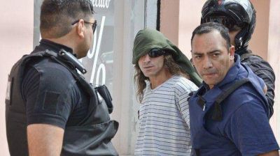 Le rob� la cartera a una abuela de 85 a�os y termin� preso