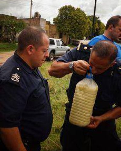 Contaminan el agua de red de hidrocarburo y afect� a cientos de familias 
