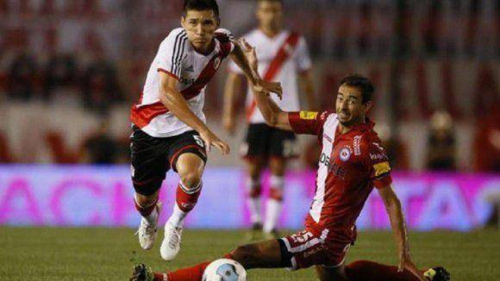 El tucumano Kranevitter fue internado tras el supercl�sico