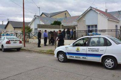 Allanan dos viviendas donde fueron encontrados elementos robados