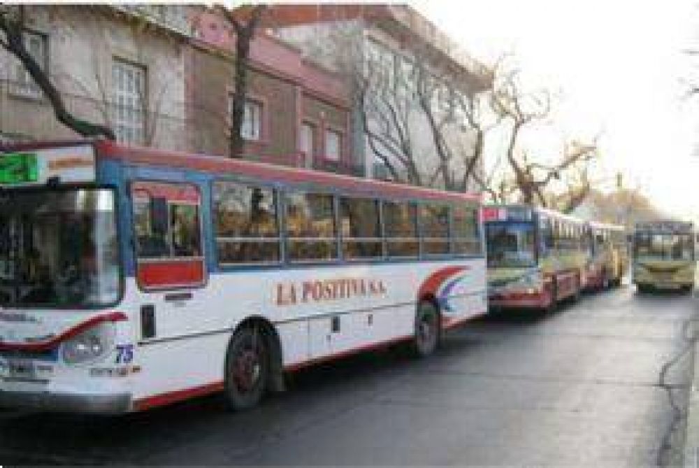 Los estudiantes marchar�n este martes para impedir una suba del boleto escolar