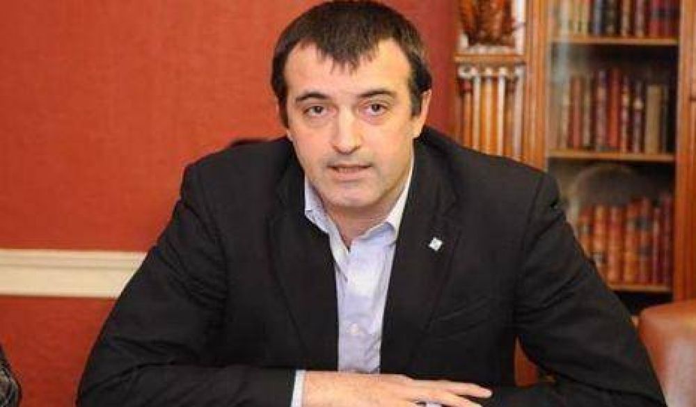 "Macri tiene a disposici�n mi renuncia pero no me la pide"