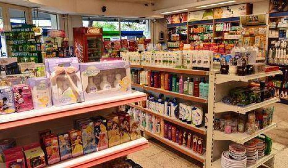 Macri dio luz verde a las "farmacias polirrubros"