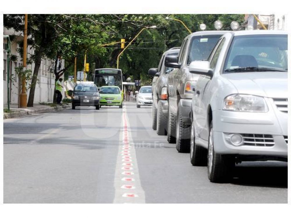 Carril Exclusivo: malestar entre los comerciantes de calle Rivadavia