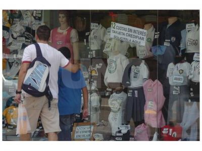 Inicio del ciclo lectivo: los padres deber�n abonar $1200 solo en los uniformes