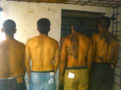 Cuatro detenidos cuando robaban una vivienda en Bernal