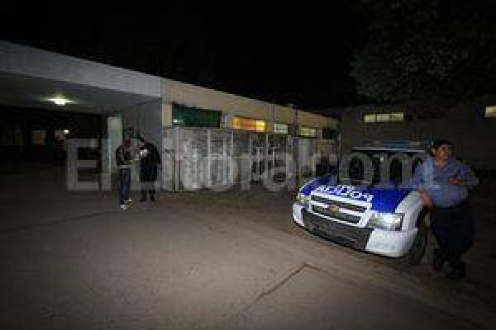 Una mujer confes� que mat� a su pareja y se entreg� junto a sus cuatro hijos