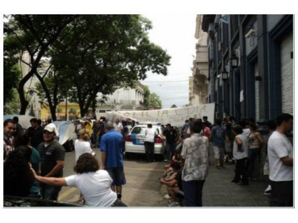 Prisi�n preventiva pedir�n los fiscales a polic�as sediciosos
