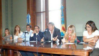 Baro voz del Frente Renovador pidiendo revisi�n del presupuesto de Buenos Aires