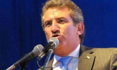 Urribarri anunci� que los jubilados recibir�n 1200 pesos en dos cuotas