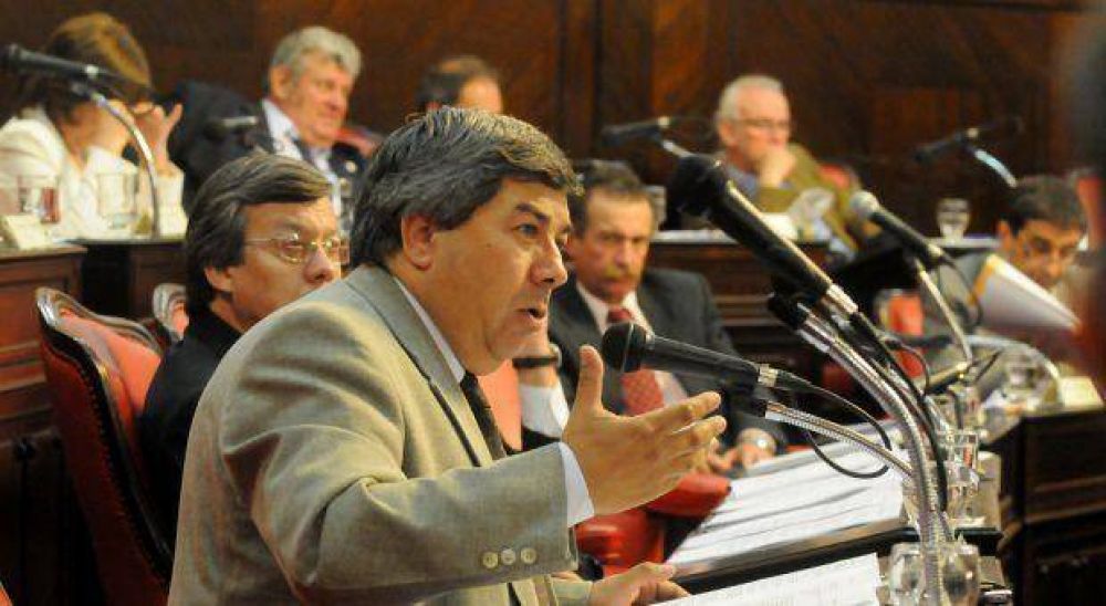 La UCR se diferencia del Massismo y pide reunin con ministra Batakis por el Presupuesto 2014