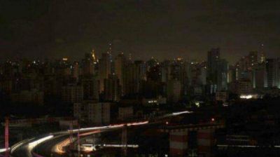 Un gran apag�n afect� a varias ciudades de Brasil