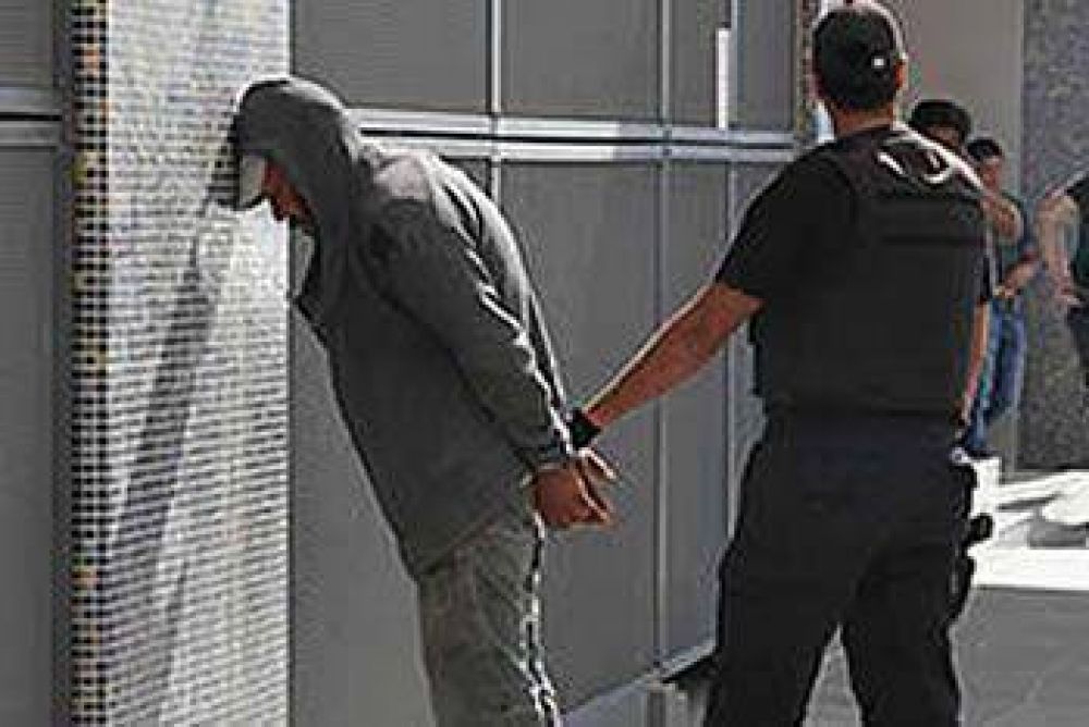 DETUVIERON AL PRESUNTO AUTOR DEL HOMICIDIO DE YASM�N CHACOMA