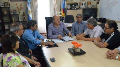 Municipio anunci� entrega de 26 lotes para el SOEM