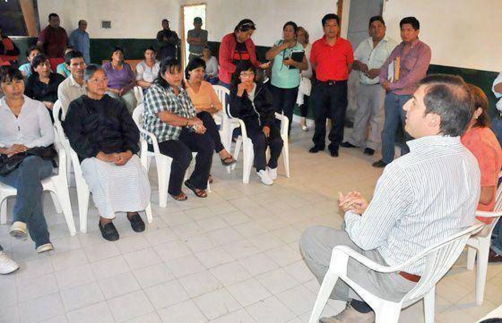 Sylvester se reuni� con el Consejo Barrial del barrio Roberto Romero