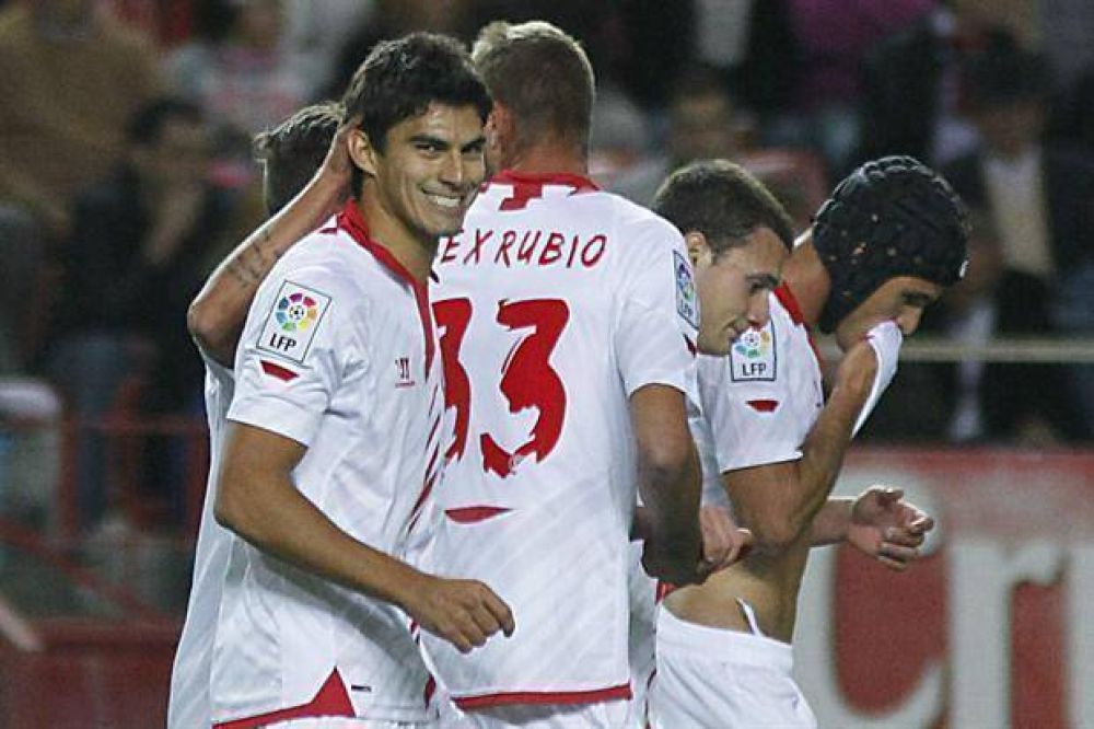 Boca tiene tercer refuerzo: llega Diego Perotti a pr�stamo desde Sevilla
