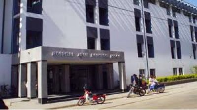 Profesionales y no profesionales del hospital de Tartagal realizan un paro