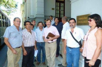 Gremios apuran los tiempos para discutir la suba salarial