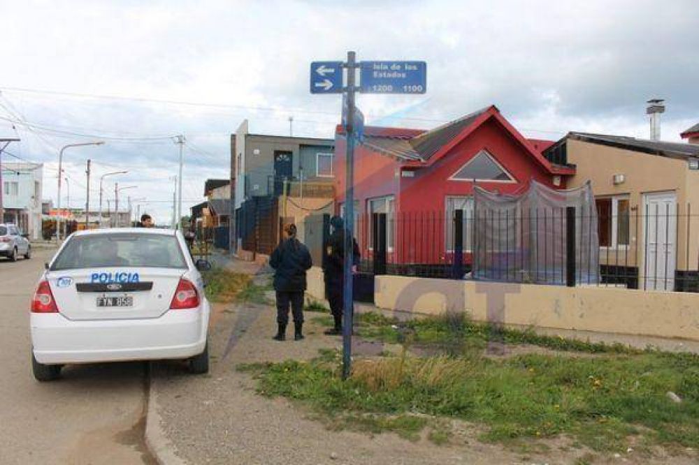 Dos menores fueron sorprendidos robando casa de vacacionistas