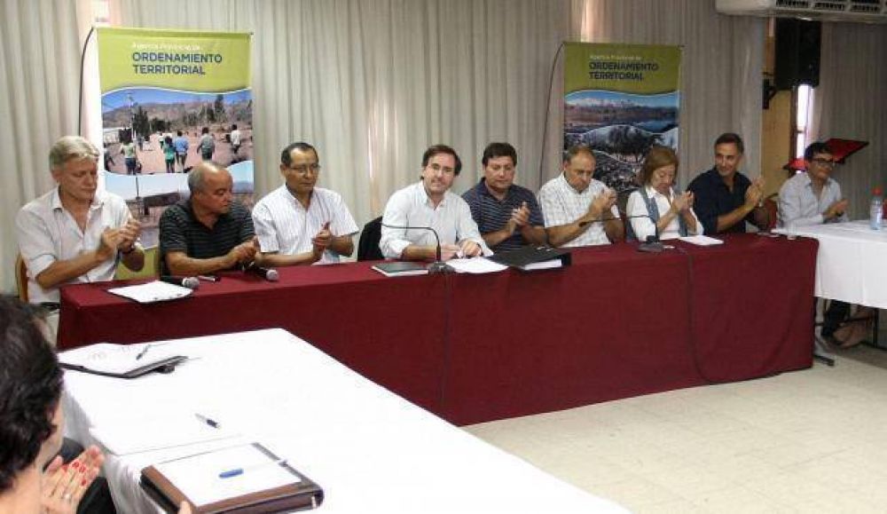 Tierras y Ambiente: Debaten el primer documento del Plan Provincial de Ordenamiento Territorial