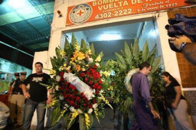 Incendio en Barracas: despiden a los bomberos y rescatistas fallecidos