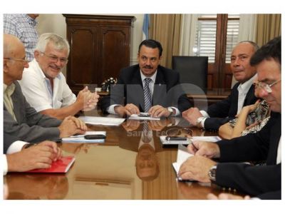 Tras una hora de reuni�n, los estatales presentaron sus propuestas