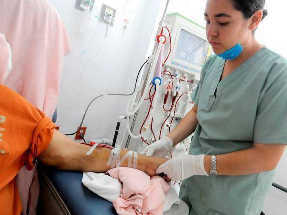Los tratamientos de di�lisis se encontrar�an en riesgo para 30 mil pacientes