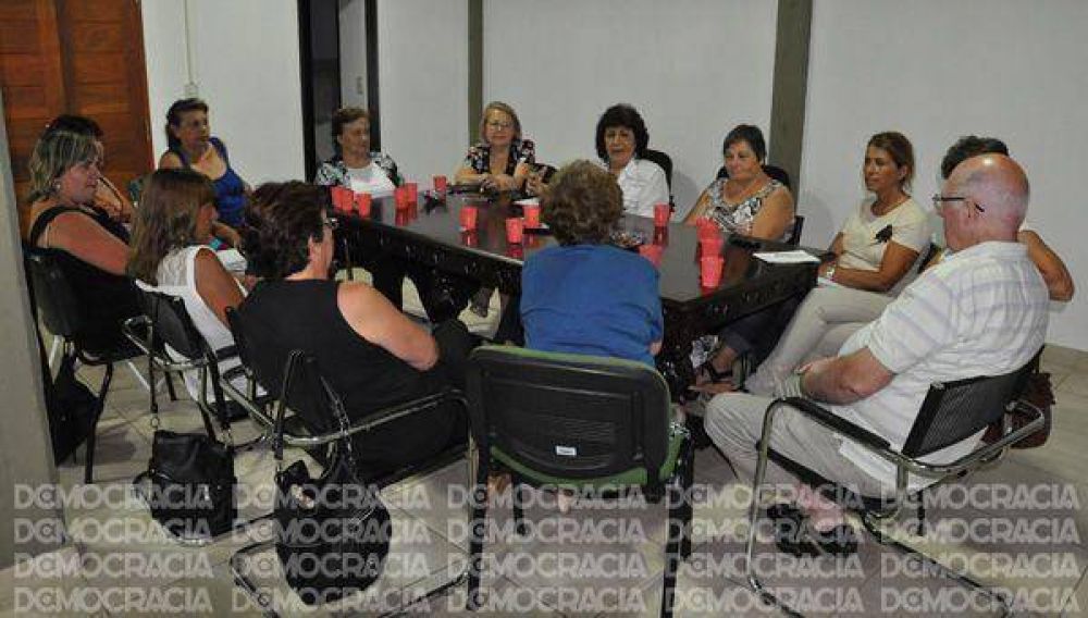 Reuni�n con integrantes de sociedades de fomento