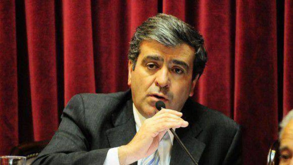 Cano: �Si Cristina cree que no hay hambre, la invito a recorrer Tucum�n�