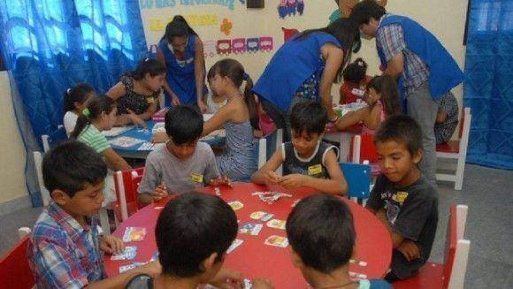 Reconvierten comedores infantiles en centros recreativos