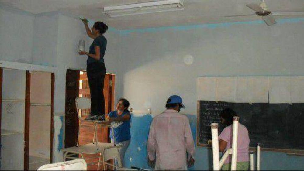 J�venes acondicionaron una escuela en Los Pocitos