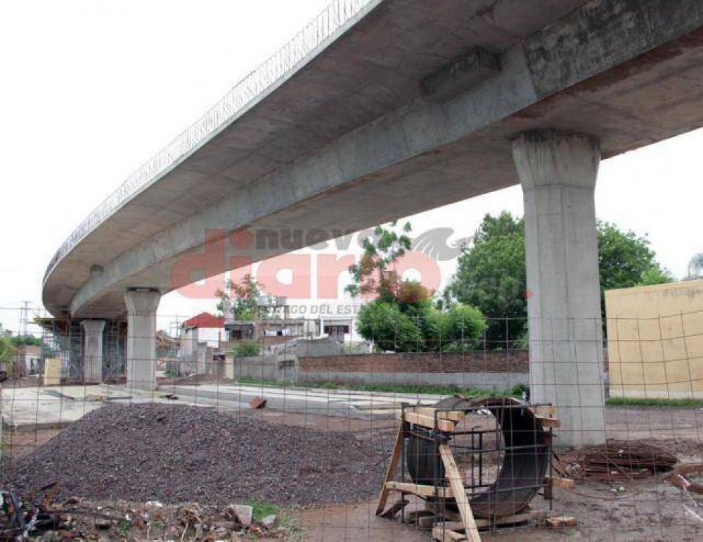 Restan detalles para concluir el puente vial