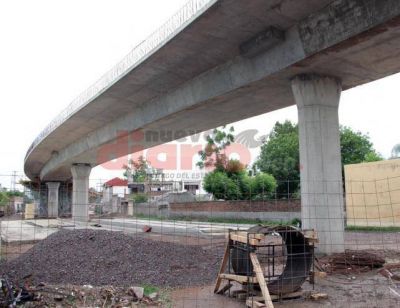 Restan detalles para concluir el puente vial