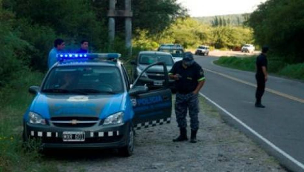 Dos menores graves al derrapar en Loma Cortada sobre ruta provincial 4