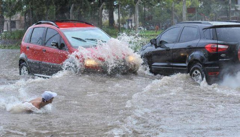 24 mil�metros y la ciudad qued� anegada