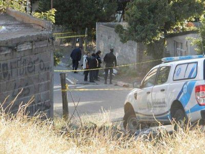 Siguen sin identificar al indigente que fue asesinado a golpes durante la madrugada