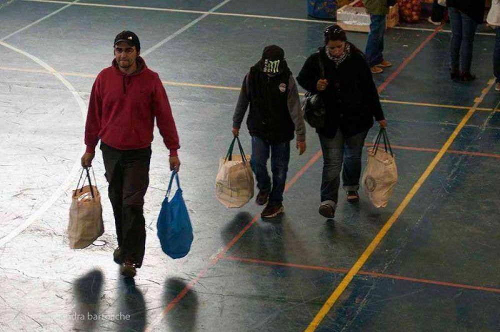 Fue un �xito la venta de frutas y verduras de productores de Choele Choel