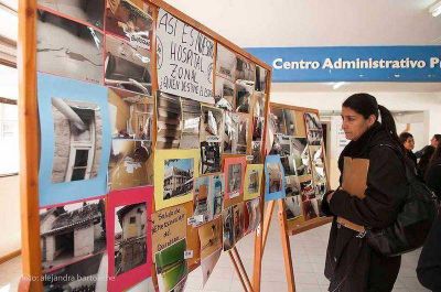 Trabajadores de ATE expusieron fotos en el Centro Administrativo donde muestran falencias estructurales